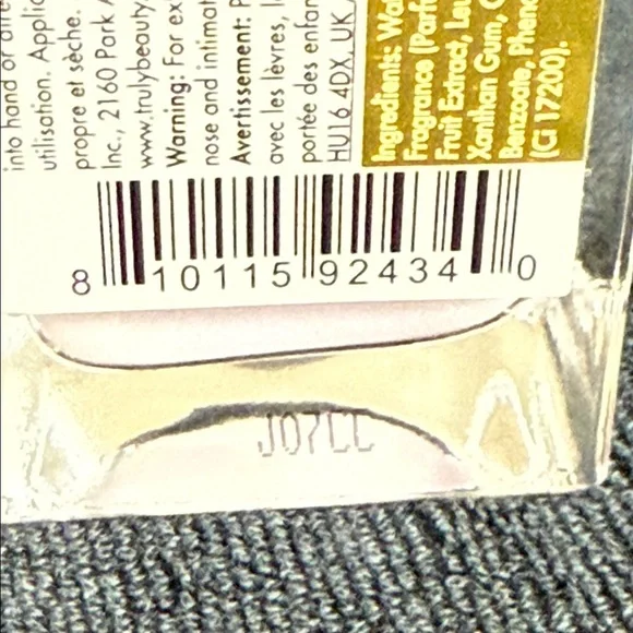 TRULY Strawberry Fairy Lights Pink Shimmer Body Serum - Picture 3 of 3